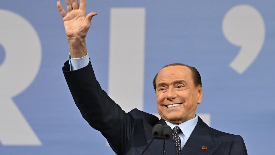 La famille de Silvio Berlusconi embarrassée par l'héritage d'une collection de pièces d'art peu appréciées