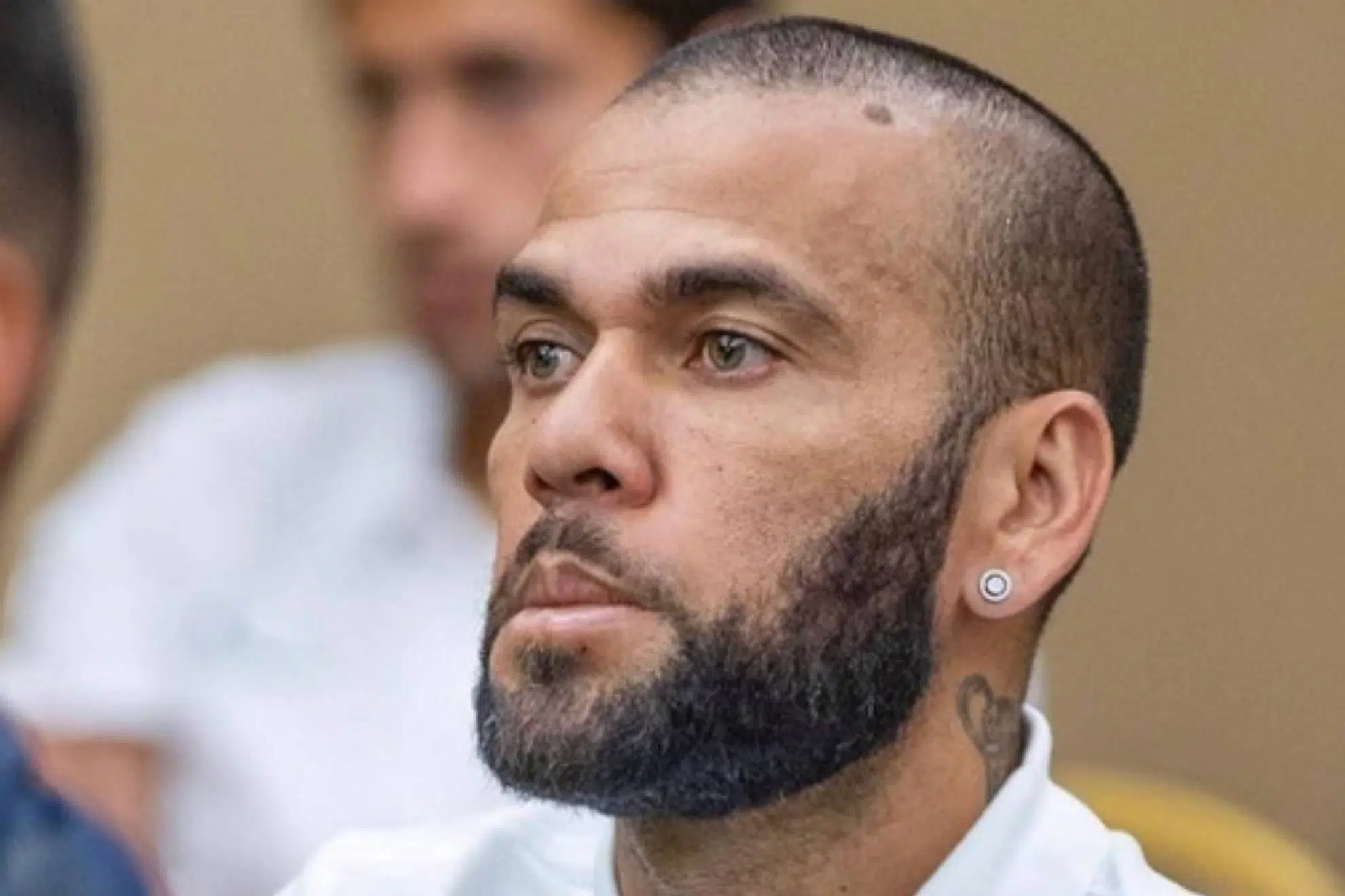 Justice: La star de football Dani Alves trouve la liberté après sa sortie de prison