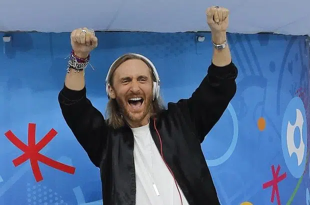 Retour sur le spectacle électrisant de David Guetta qui a lancé l'Euro 2016.