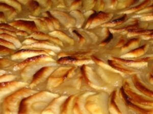 Recette de Tarte aux pommes et compote maison